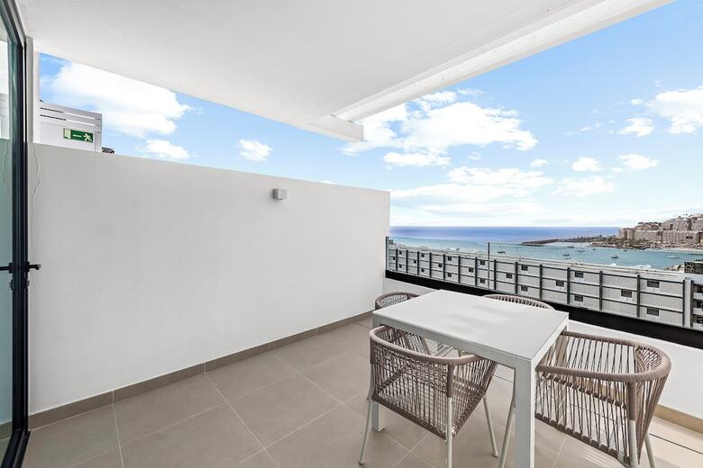 Aparthotel Palmera Sea View