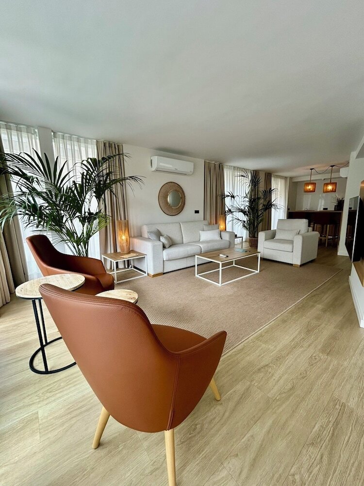 Hotel Emblem�tico Hi Suites