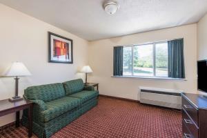 Hotel Days Inn & Suites Groton