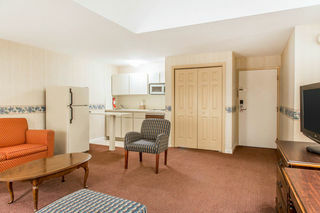 Hotel Econo Lodge Inn & Suites Groton