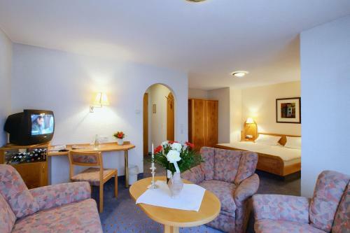 Hostal Landgasthaus Hotel Maien