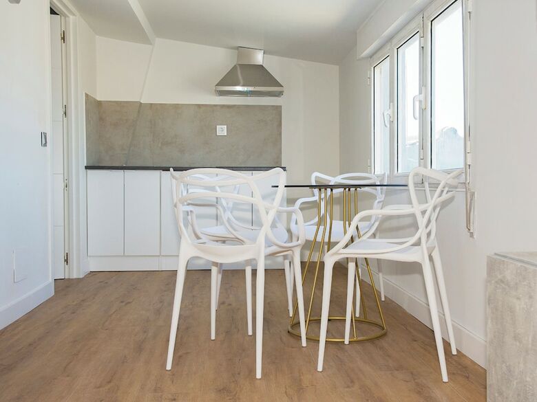 Aparthotel Apartamentos Santander Malia�o Suites 3000