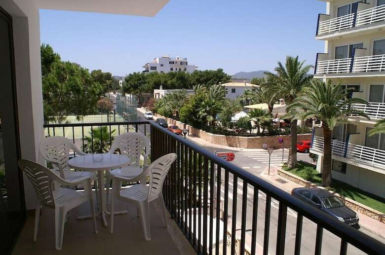 Aparthotel Bella Maria Apartments & Pool Club