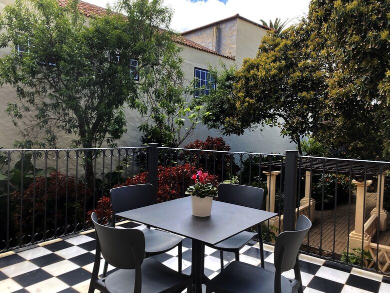 Hotel Nava Suites