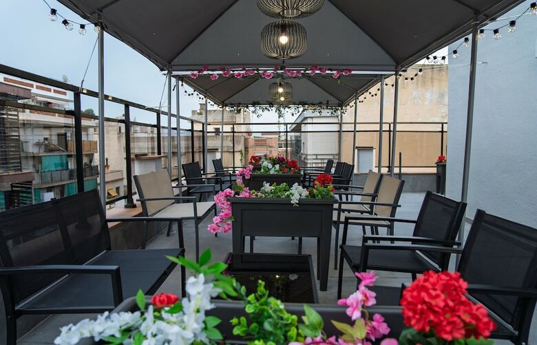 Mefolinkel Suits Hotel