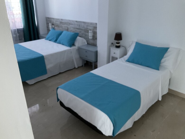 Bed & Breakfast Alojamiento Med The Blue Med.