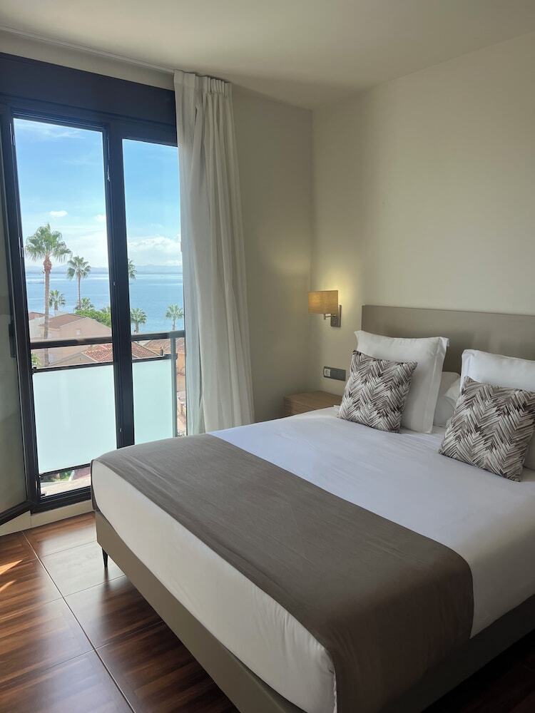 Apartahotel Punta Calera
