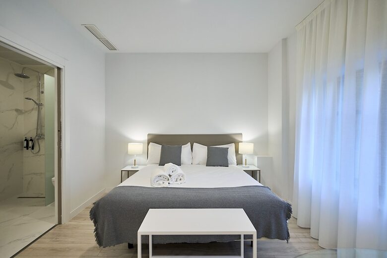Aparthotel Ines Luna Suites