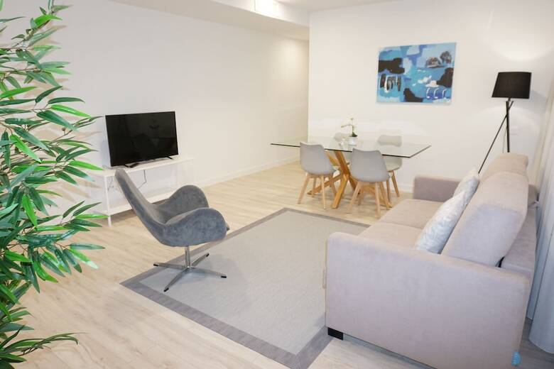 Aparthotel Ines Luna Suites