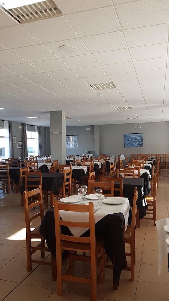 Hotel Avenida Del Sotillo