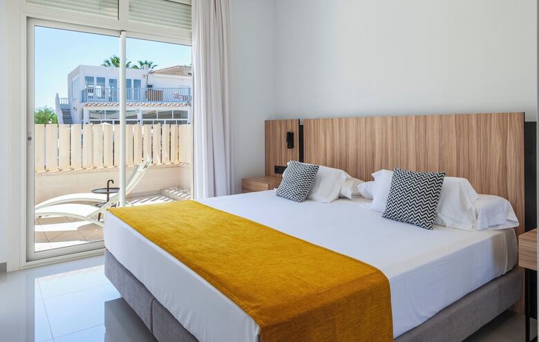 Aparthotel Apartamentos La Laguna Fase II