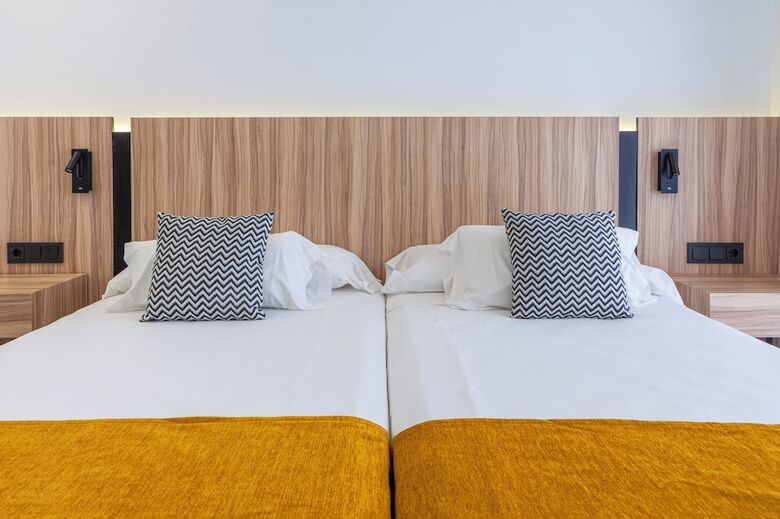 Aparthotel Apartamentos La Laguna Fase II