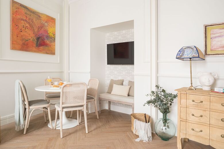 Aparthotel Mylu Suites By Puerta Catedral
