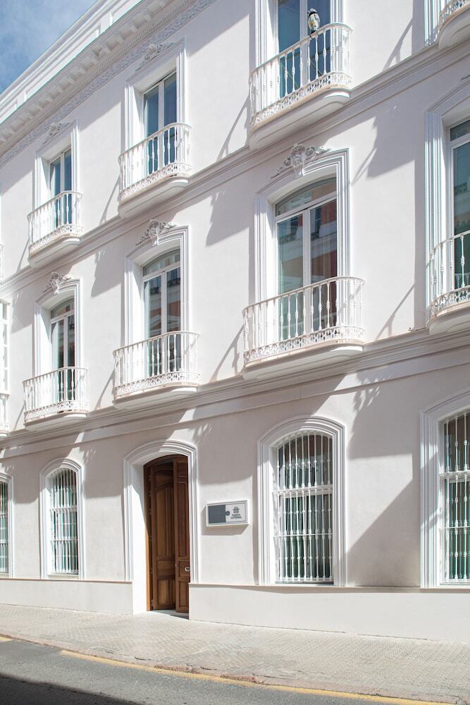 Aparthotel Mylu Suites By Puerta Catedral