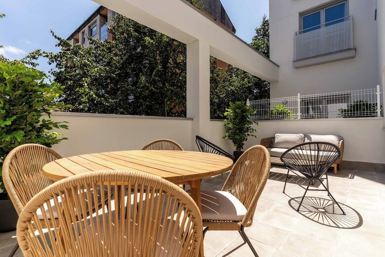 Aparthotel Limehome Oviedo Calle Postigo Bajo