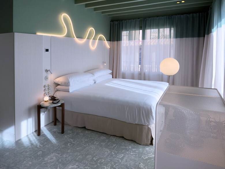 Terreno Barrio Hotel