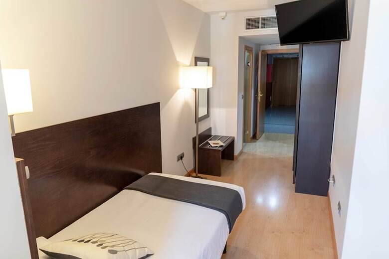 Hotel Carde�a By Gaiarooms