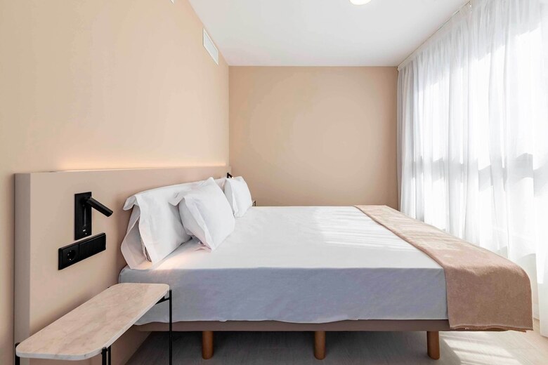 Hq Arena Hotel