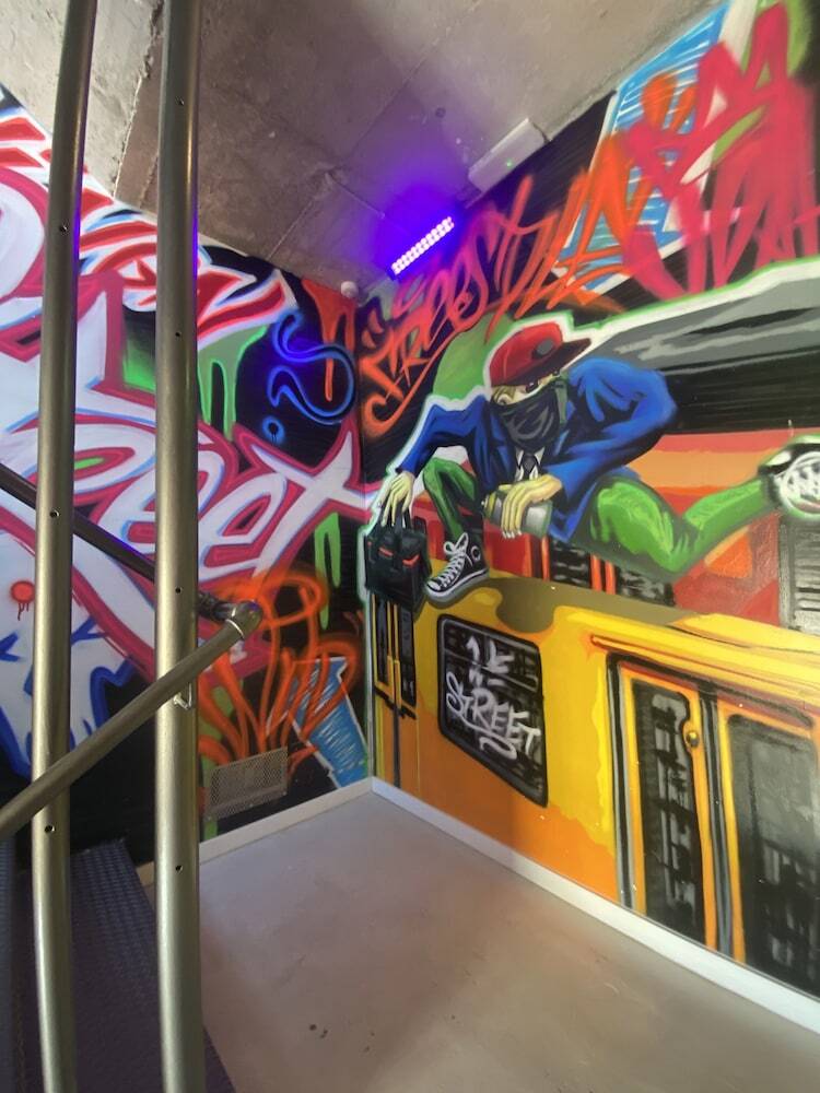Hostal We Street Hostel - Albergue Juvenil