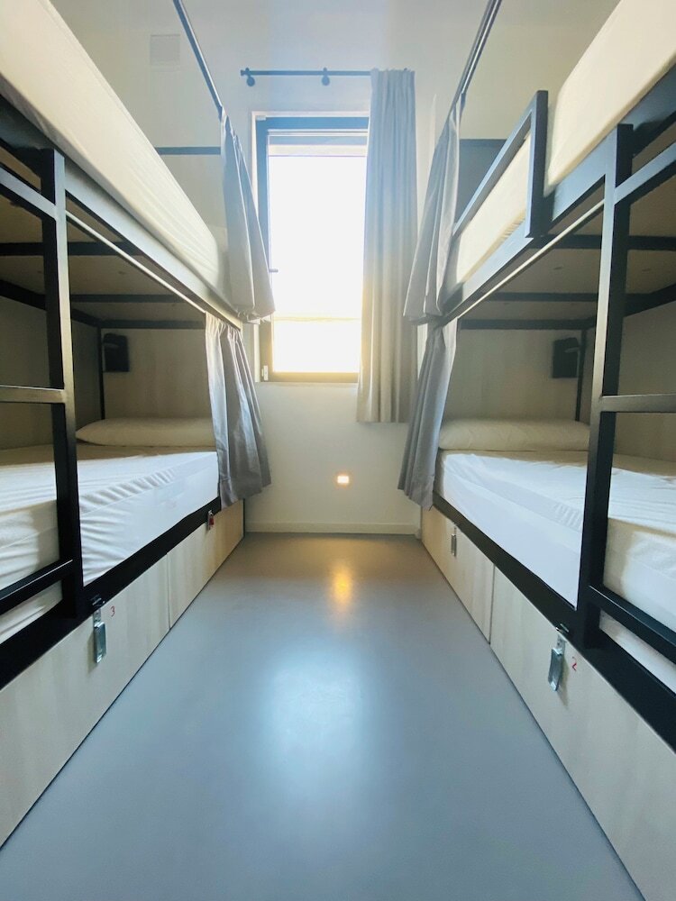 Hostal We Street Hostel - Albergue Juvenil