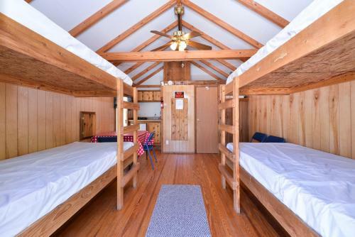 Gunnison Lakeside Cabins & Rv Park