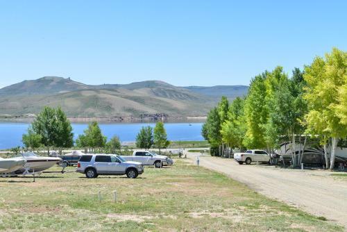 Gunnison Lakeside Cabins & Rv Park