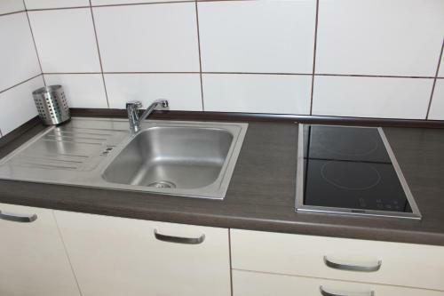 999 Aparthostel