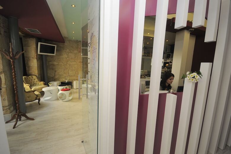 Hostal Revolutum Hostel