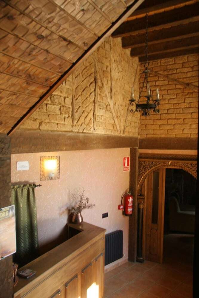 Hotel El Mirador De Almanzor