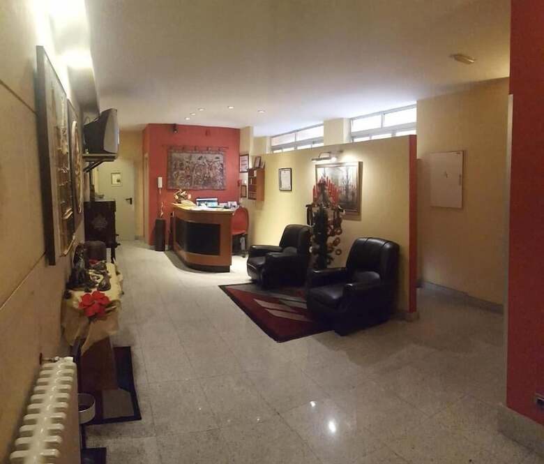 Hotel Hostal Guzman El Bueno By Gaiarooms