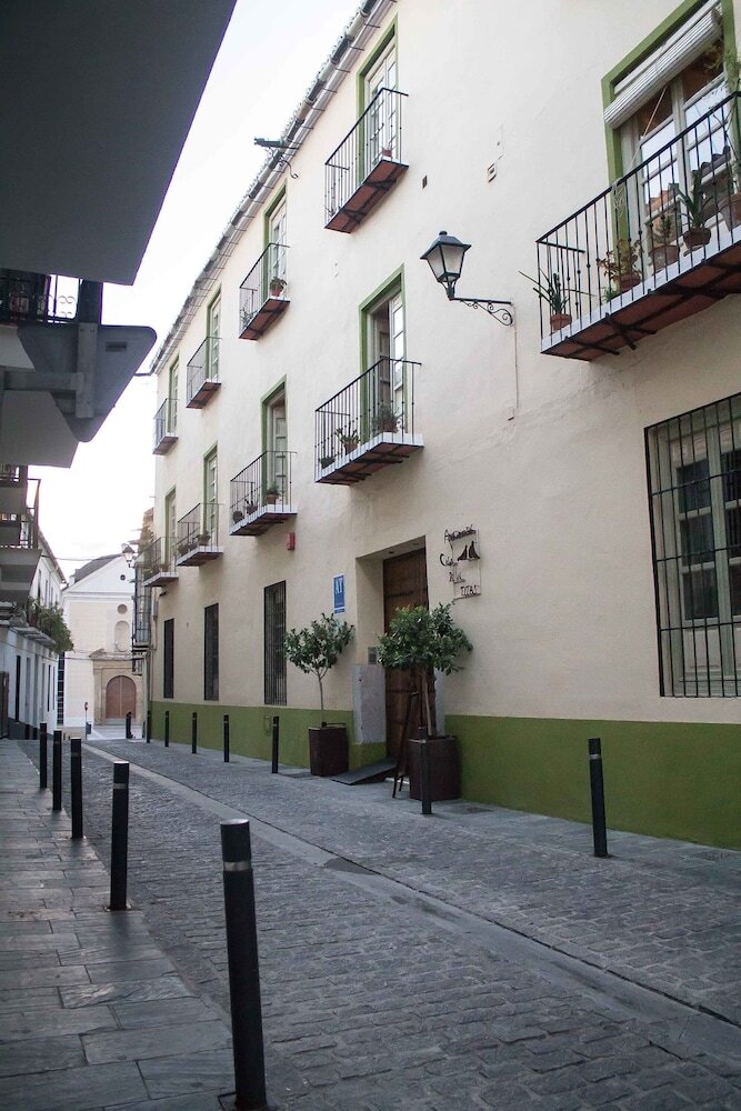 Aparthotel La Casa De Las Titas