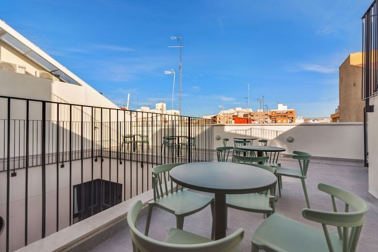 Aparthotel Limehome Valencia Carrer Del Pare Palau