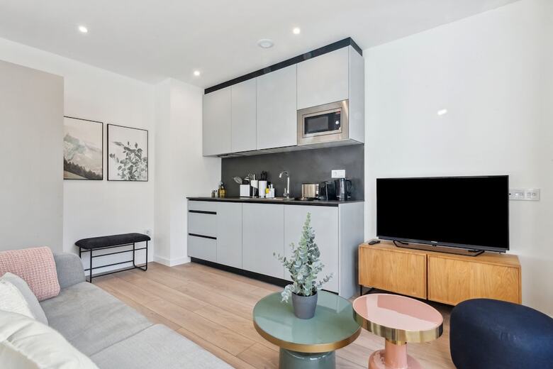 Aparthotel Limehome Valencia Carrer Del Pare Palau