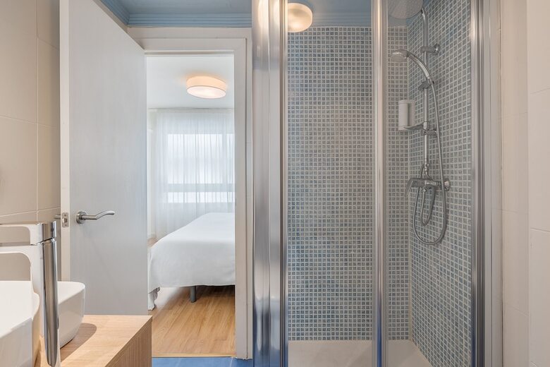 Granada Suites By Olala Homes
