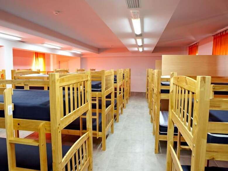 Hostal Albergue Monasterio De La Magdalena - Hostel