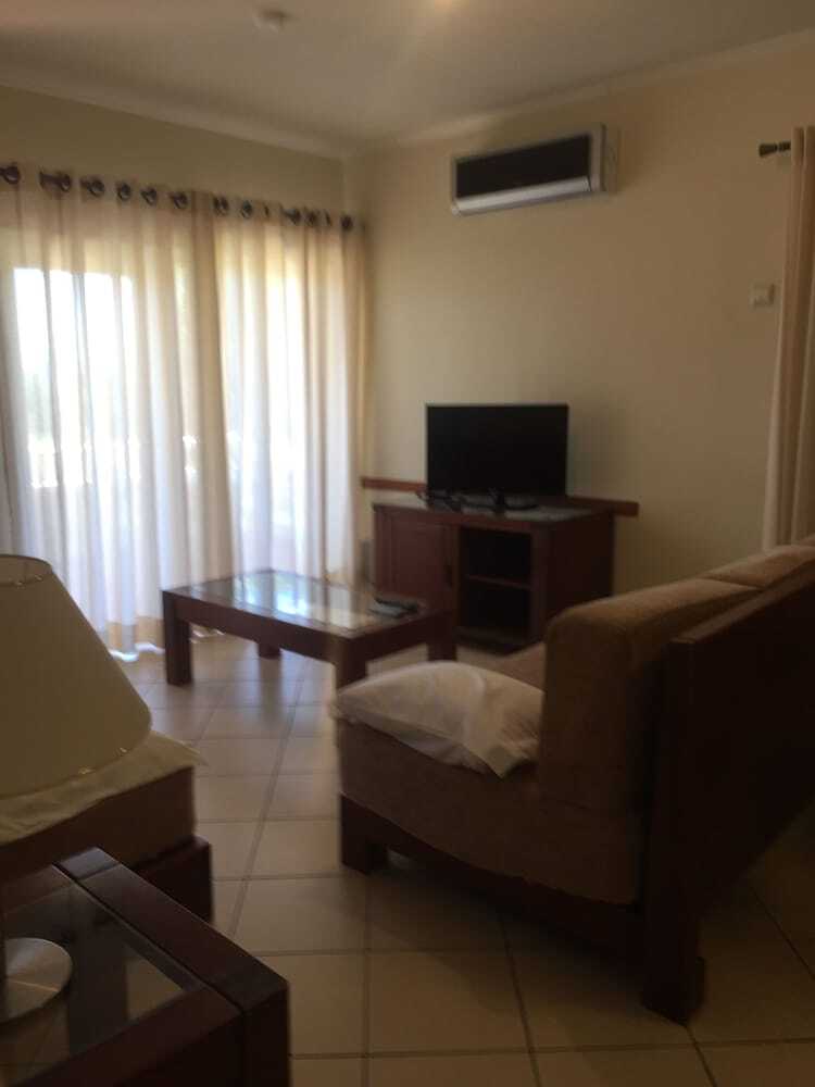 Aparthotel Parque Mourabel- Pe Do Lago- Oasis Village