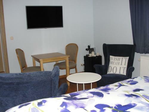 B&B Hedera