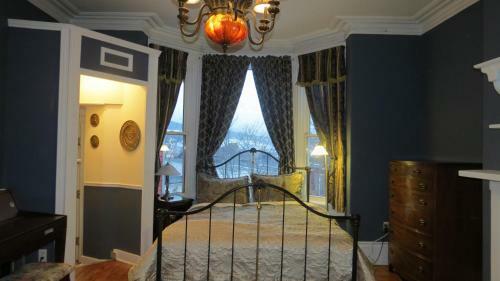 Bed & Breakfast The Roses Heritage Inn