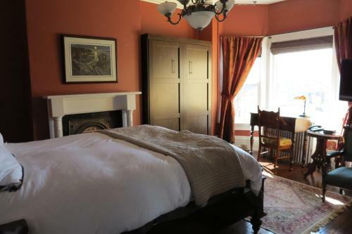 Bed & Breakfast The Roses Heritage Inn