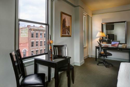 Finlen Hotel And Motor Inn