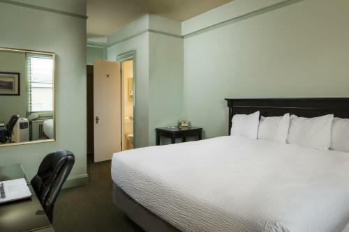Finlen Hotel And Motor Inn