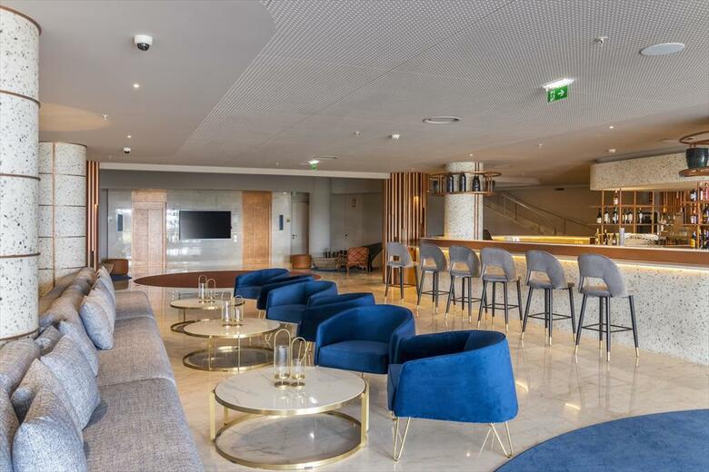 Hotel Next By Savoy Signature