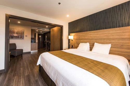 Hotel H�tel Quality Suites Drummondville