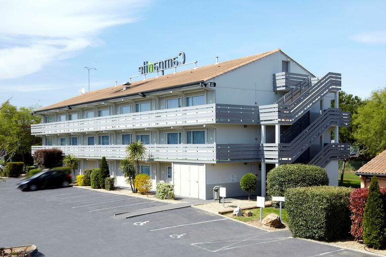Hotel Campanile Valenciennes - Petite-for�t