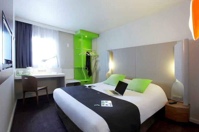 Hotel Campanile Valenciennes - Petite-for�t