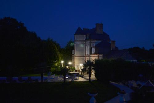 Bed & Breakfast Chateau Du Mesnil