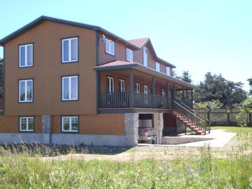 G�te La Maison Chez J.p. Bed And Breakfast