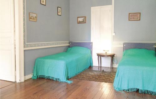 Holiday Home St Lyphard L-715