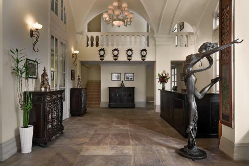 Chateau The Meliya Hotel & Apartment