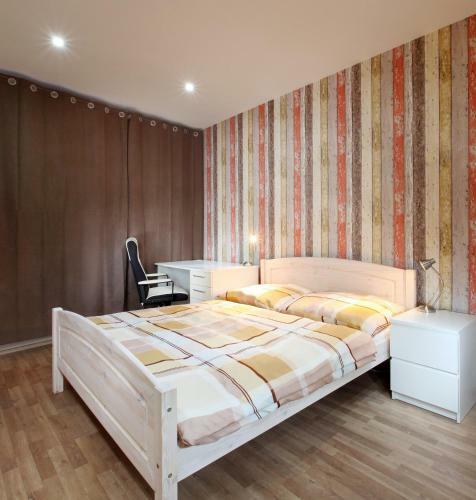 Apartments Kope?n� With Parking